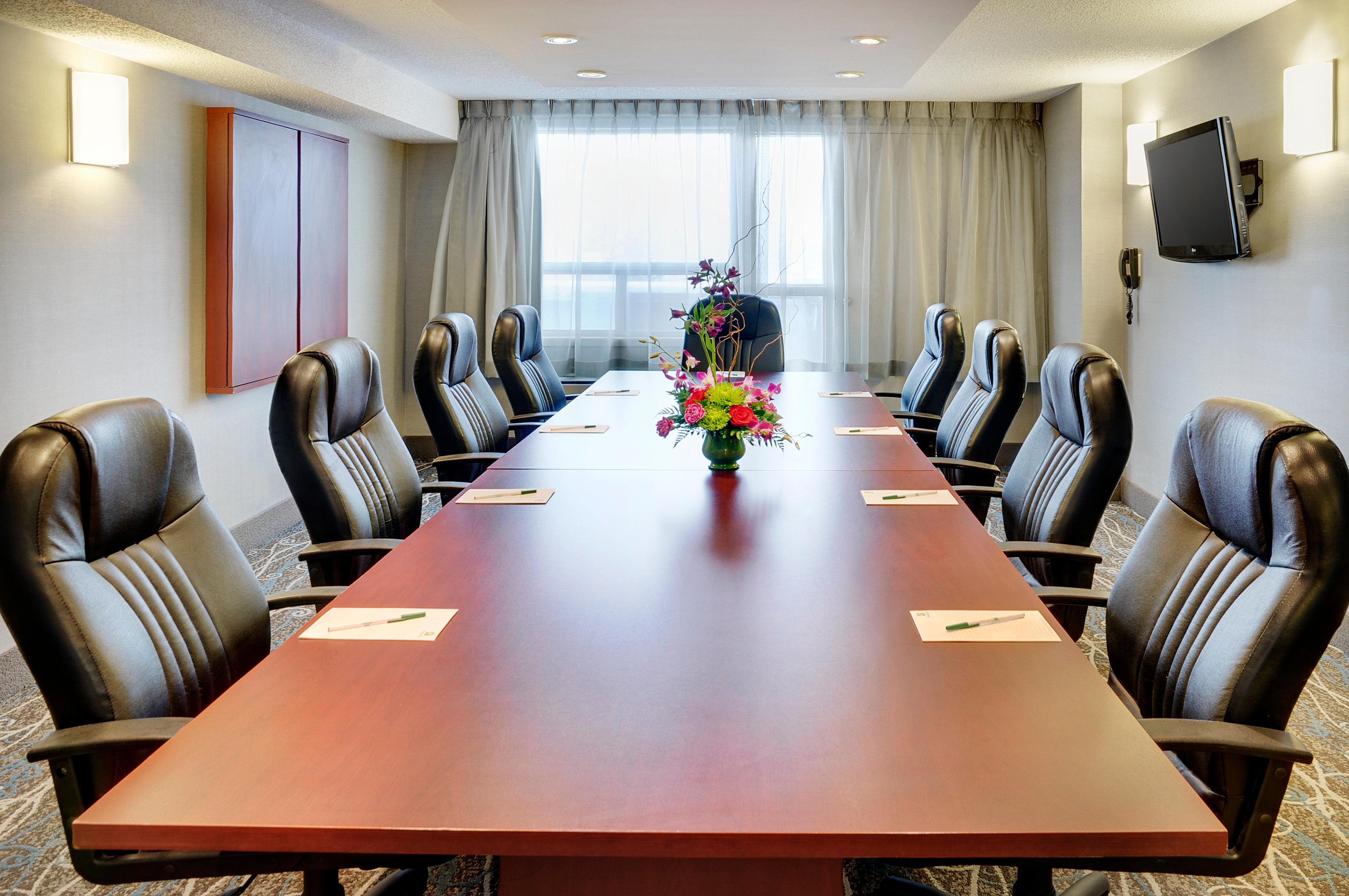 Holiday Inn Hotel & Suites London By Ihg Εξωτερικό φωτογραφία