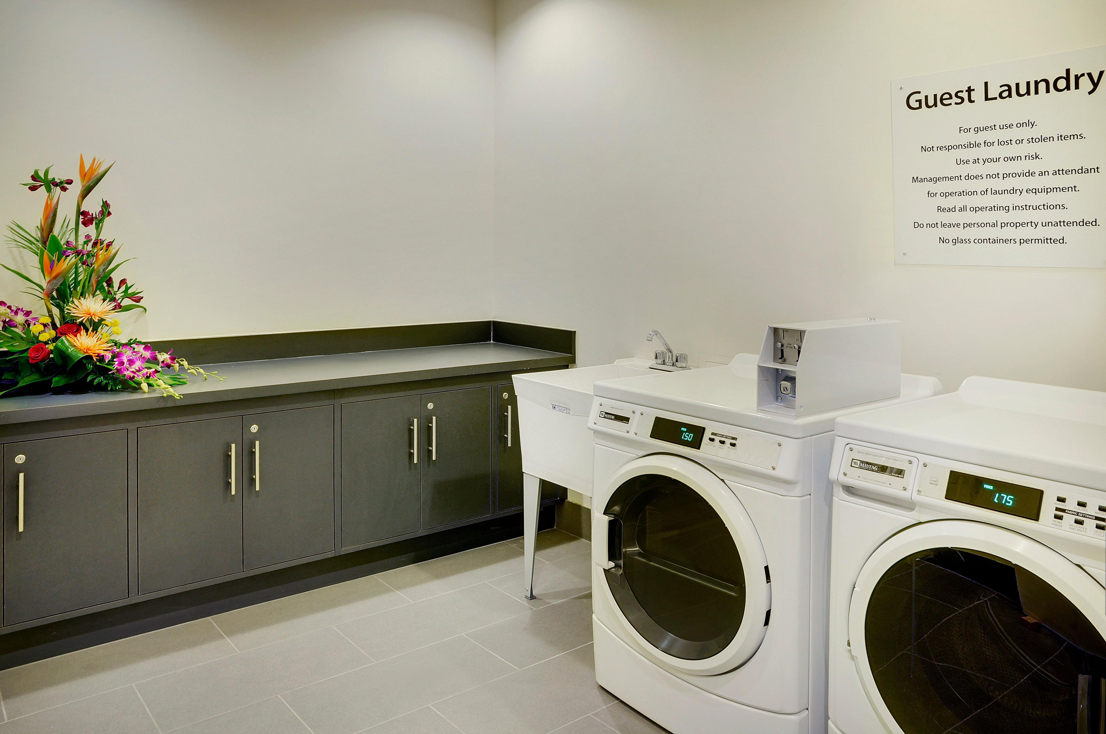 Holiday Inn Hotel & Suites London By Ihg Εξωτερικό φωτογραφία