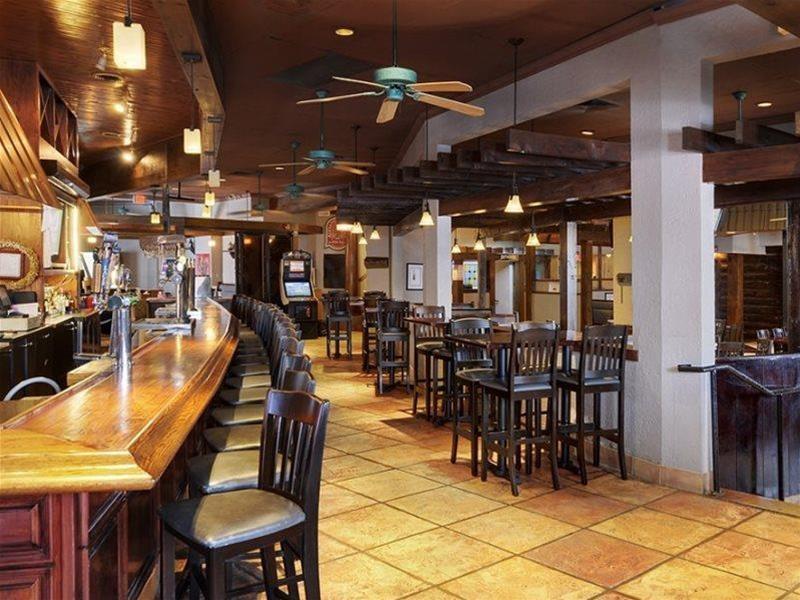 Holiday Inn Hotel & Suites London By Ihg Εξωτερικό φωτογραφία